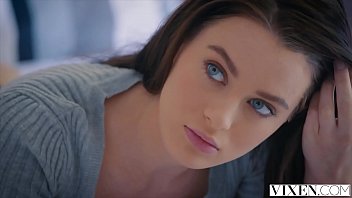 Lana Rhoades Seduces Her Superior In Steamy Workplace Encounter