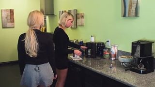 High-definition Blonde Lesbian Couples