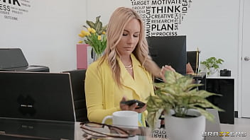 Ricky Johnson Catches Bunny Taking Steamy Office Selfies And Decides To Join In – Brazzers