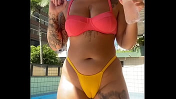 Curvy Redhead With A Swollen Pussy Streaming Live