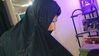 Indian Refugee Offers Tantric Massage And Sex In Exchange For Asylum At El Toro De Oro