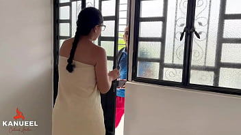 Hot Milf Customer Gets Fucked By Rappi Delivery Guy In Exchange For Payment And Ends Up Covered In Cum