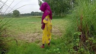 Calling Earthworms To The Field For Farming Benefits