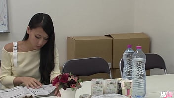 Japanese Beauty Ren Azumi Enjoys A Steamy Threesome Session