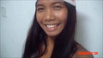 Thai Teen Heather Deep Delivers Festive Hd Throatpie In Christmas Porn Scene