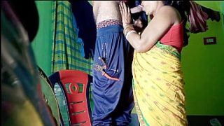 Naughty Indian Bhabhi Gets Wet And Wild With Electrician In Steamy Hindi Audio | Fireecouple