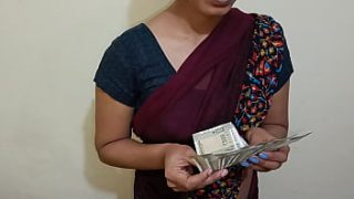 गाँव की सुन्दर नौकरानी को कुत्ते की तरह चोदते हुए उसके आँसू निकल पड़े