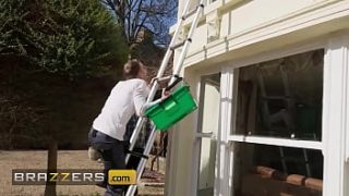 Sultry Homeowner Kayla Wild Swaps Her Cash Tip For A Double Treat From The Window Washers