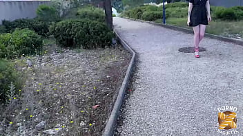 Lavyana, Cette Rousse En Feu, A Une Faim De Deux Queues Pour Son Quatre-heures