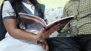 ट्यूशन सर ने लड़की को लालच देकर उसकी चूत की मरमत की सेक्सी आवाज़ में