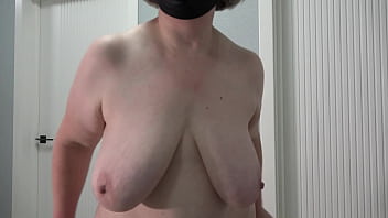 Jiggling Full Curves And A Fresh Haul Of Lacy Bras For This Experienced Woman’s Heavy, Natural Chest.