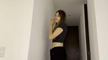Observando Cómo La Esposa De Mi Mejor Amiga Se Toca Para Mí