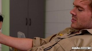 Army Nurse Alexa Tomas Has The Whole Room Cheering As She Takes On Two Hunks