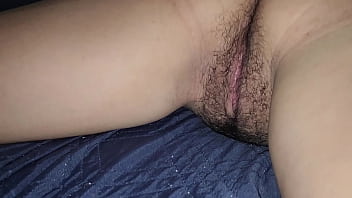 Mi Cuñada Y Yo, Solos En Casa, Con Las Manos Muy Inquietas