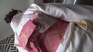 浴衣をまとった熟れた女と濃厚に絡み合う夜