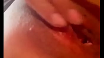 Mi Chica Me Envía Un Video Caliente Masturbándose Y Pidiendo Verga