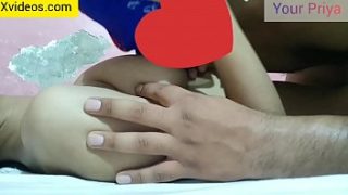 देवर ने भाभी को बातों में फंसाकर बिस्तर पर ले आया। उसने उसे खूब चूसा और चोदा, लेकिन भाभी की चुदाई की प्यास अभी भी बाकी थी।