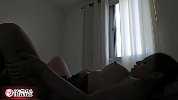 Agatha Mama: Pov Transando Forte Com Um Fã Sortudo E Ficando Toda Molhadinha De Tesão – De Graça