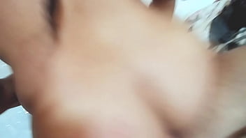 Gime Como Una Loca Implorando Que Le Den Más Duro