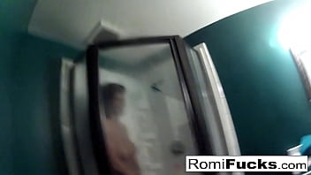 Sapphic Seduction with Romi