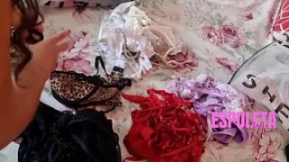 Meu tesão secreto: entregando minhas calcinhas molhadas