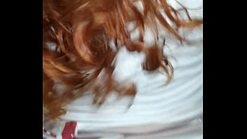 Novinha loirinha dando tudo de si e indo com tudo