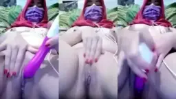 Jilbab Merah yang Menggetarkan