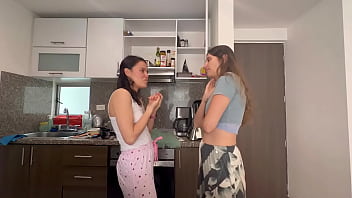 Latina lovers in steamy sapphic fun
