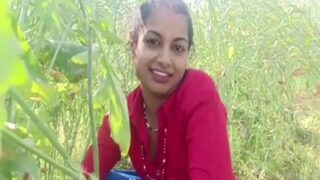 Aunty’s outdoor rendezvous for cash