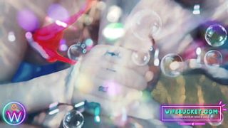 Dive into 22 minutes of sultry, real amateur underwater passion
