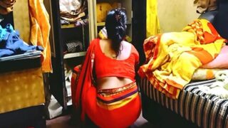 Lustful neighbor seduces the Kerala housewife