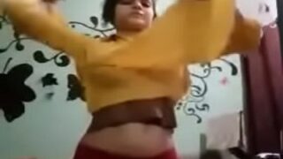 Sizzling Punjabi beauty bares it all in a steamy leaked clip