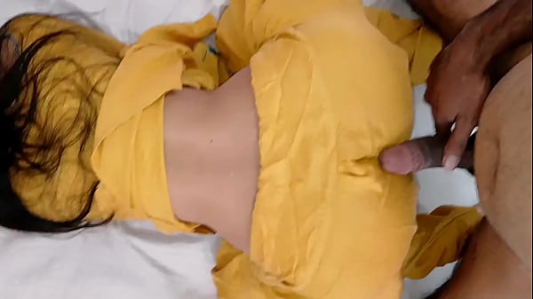 Stepmom’s Curvy Backside in High-Definition Passion