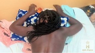 Ébène, une beauté africaine exquise en levrette (la vidéo complète est disponible sur RED)