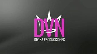 DivinaMaruuu se entrega en una intensa escena casera, donde cada gemido y su ardiente squirt te harán sentir parte de la pasión.