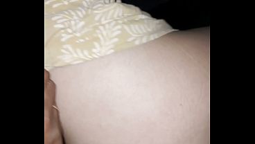 Goyangan panas bersama istri tetangga di dalam mobil, nyaris ketahuan warga