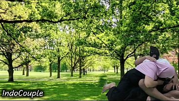 Secret Rendezvous: Muslim Lovers’ Risky Park Passion