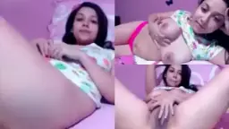 Gadis Seksi Menggoda dengan Sentuhan Sensual