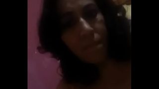 Señora madura, con ganas de que la desnuden y la hagan gemir toda la noche.
