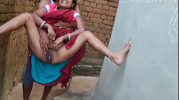 Curvy Indian village beauties with lush charms