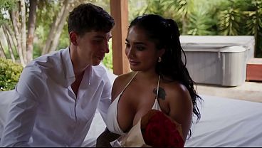 Ofrezco mi trasero a mi esposo por San Valentín y él me lo toma con intensidad salvaje – Yasmina Khan