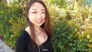 Tokyo Nurse Ai’s Debut: Shy Smiles and Sultry Curves on the Couch