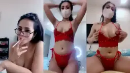 Malam Panas Bersama Host Seksi MyBunga Mango yang Menggoda