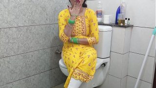 Sizzling Stepmom Seduces Stepson in Steamy Bathroom Encounter