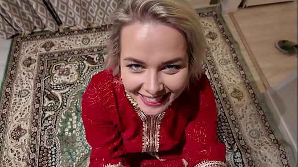 عشق پنهانی زن متاهل ایرانی در خلوت داغ خانه