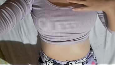 Colombiana ardiente se deleita con una polla en video íntimo