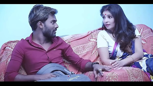 Passionate Encounter: Stepmother and Stepson’s Intimate Night with Hindi Whispers