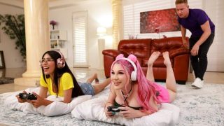 Gamer Girl’s Anal Obsession: Begging for Unrestricted Use