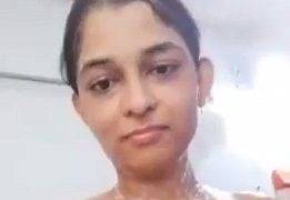 Mumbai Beauty’s Sensual Shower Snippet