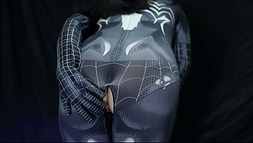 Sensual Spider-Woman Seduces Rickshaw Driver in Provocative Cosplay Fantasy